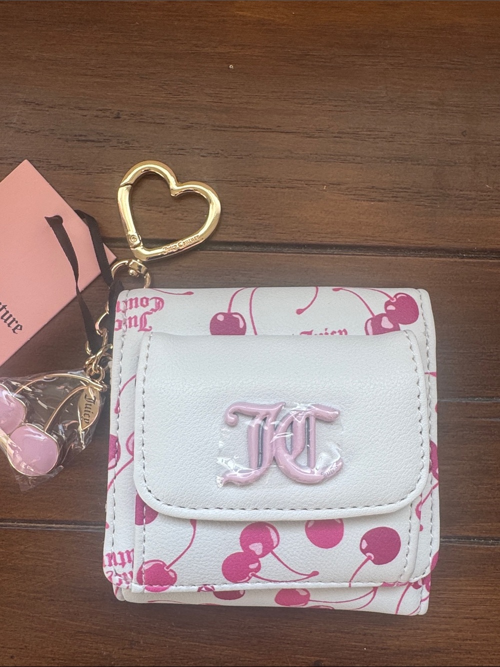 Juicy NWT Wallet with Heart Keychain